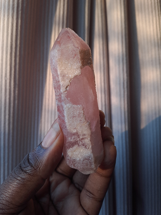 Pink Dreamsicle Lemurian — zachte heart-opening Lemurian met dromerige, liefdevolle frequentie.