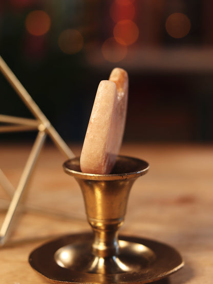 Zachte Pink Amethist gesneden in katvorm — intuïtief, speels & beschermend in je sacred space.
