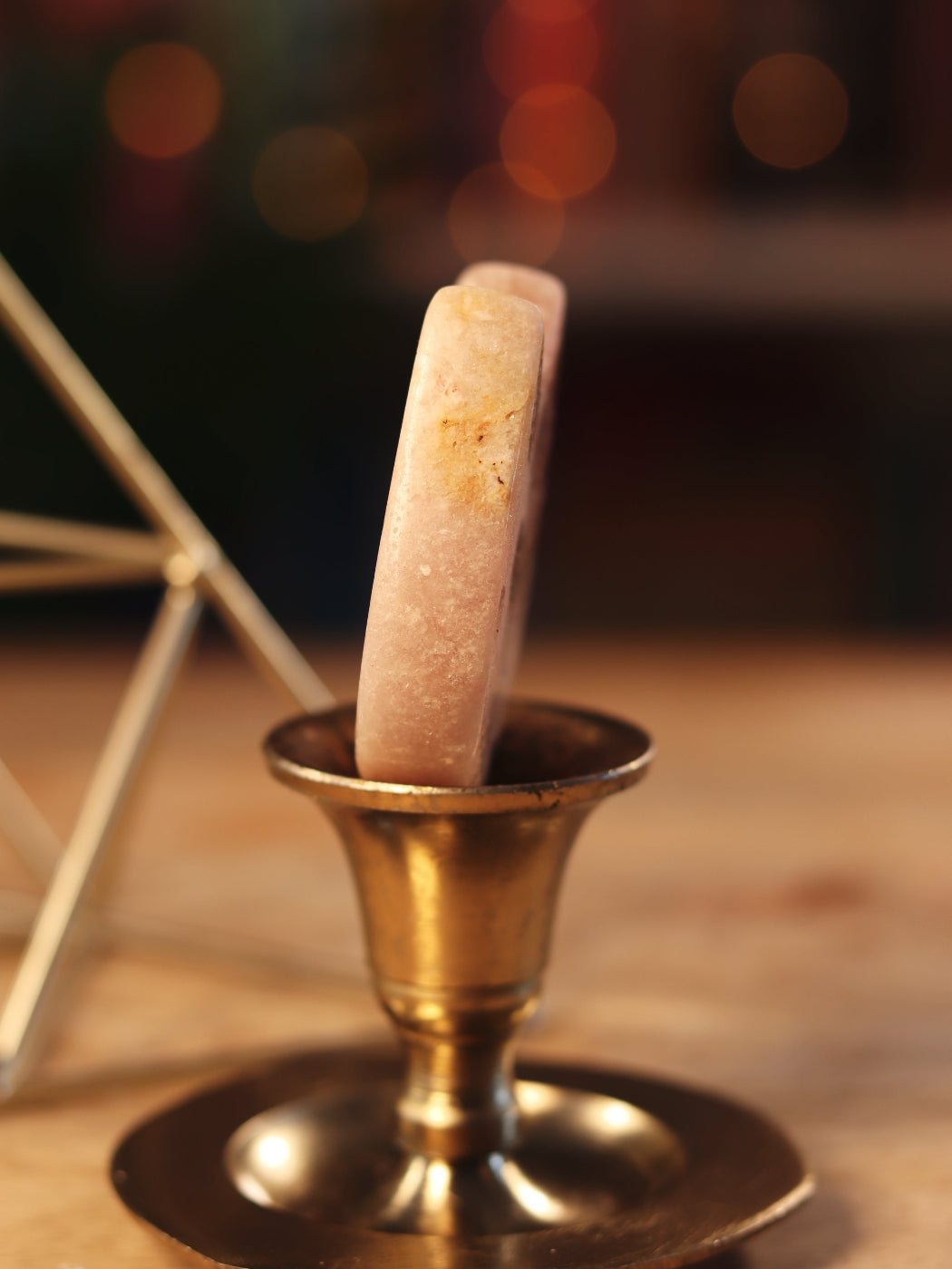 Zachte Pink Amethist gesneden in katvorm — intuïtief, speels & beschermend in je sacred space.